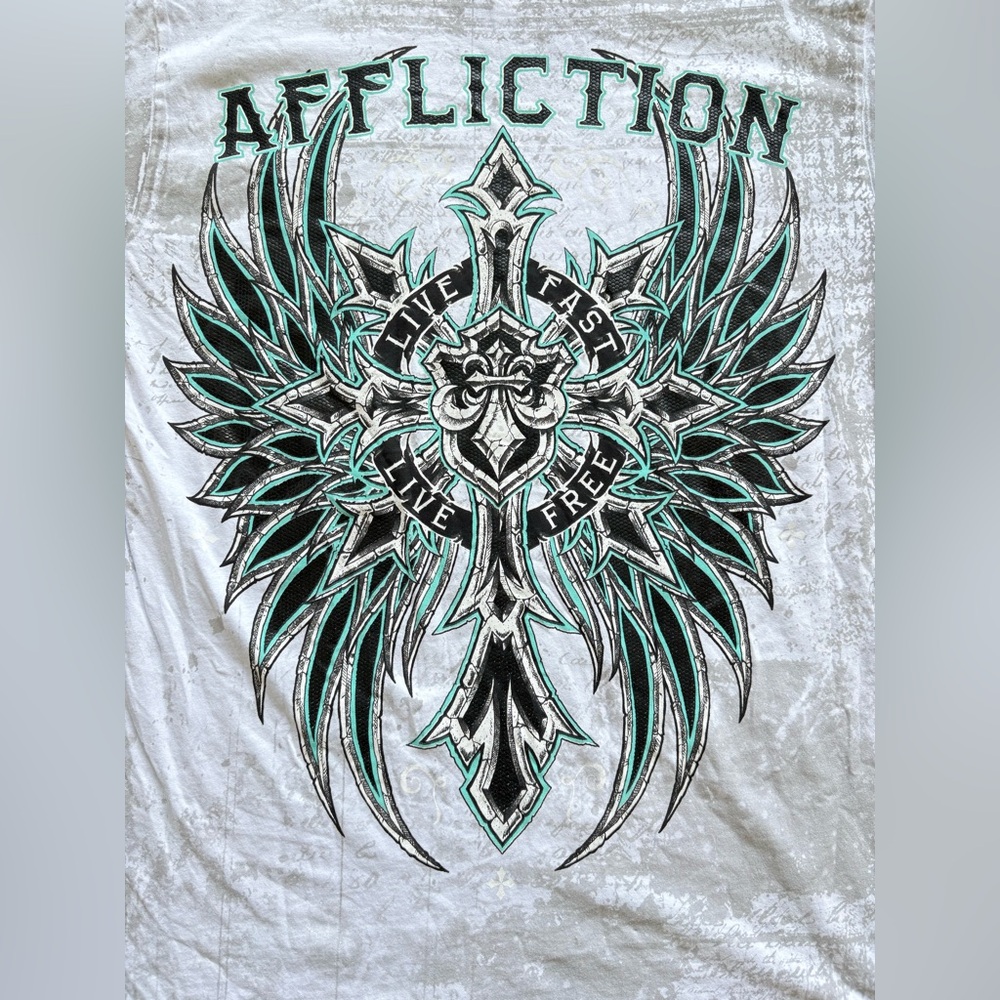 Affliction Men’s Medium Short Sleeve T-Shirt Blue Cross & Angel Wings Graphic - Picture 2 of 9